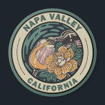 Íman Crachá de Arte Viagem do Vale do Napa Califórnia<br><div class="desc">Trabalho de arte de vetor de Napa Valley. É conhecida por centenas de vinhedos da encosta da colina na região do vinho do Vale do Napa.</div>