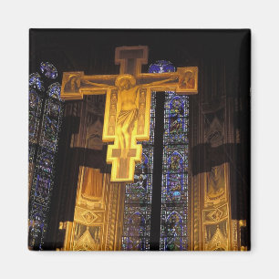 Íman Crucifixo acima do altar-mor na Santa