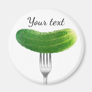 Íman Cucumber on a fork