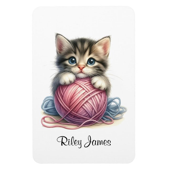 Íman Cute Kitten Personalizado com Ball of Yarn (Vertical)