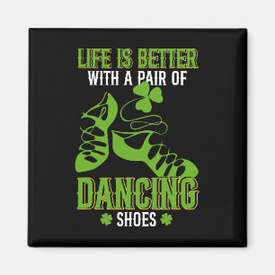 Íman Dança Irlandesa Com Um Par De Sapatos Dança Às Pat