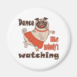 Íman Dance como ninguém está assistindo Pug Dog feminin