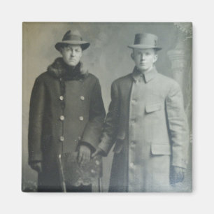 Íman Dapper Brothers in Overcoats RPPC Foto B&W