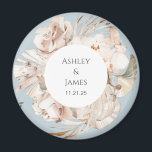 Íman de casamento do jardim floral Dusty Blue-Beig<br><div class="desc">Magneta de casamento de jardim floral personalizado bege</div>