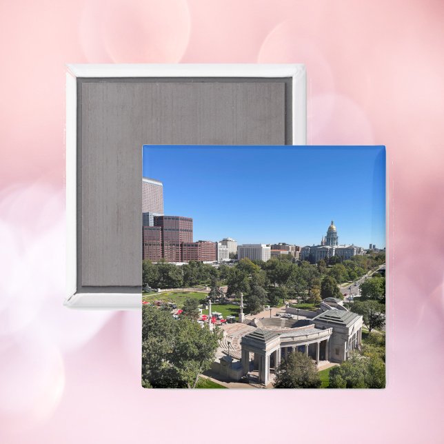 Íman Denver Skyline View with State Capitol (A magnet featuring the beautiful skyline of Denver, Colorado.)