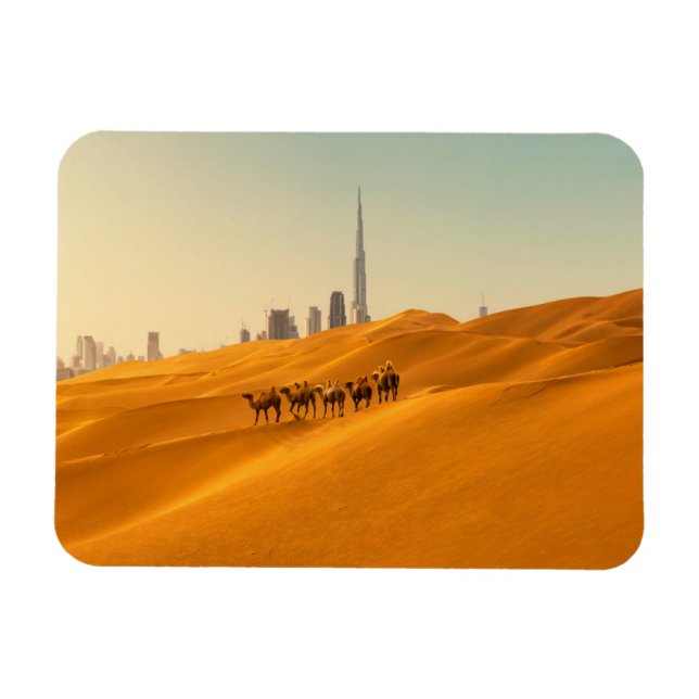Íman Desertos | Vista Skyline do Dubai com Camelos (Horizontal)