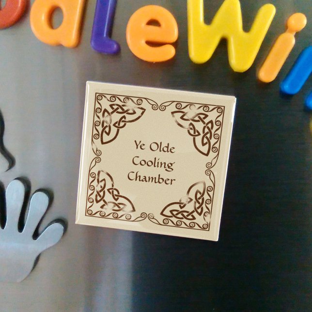 Íman Design de Borda Tribal Castanho Celta Nó Marrom (Criador carregado)