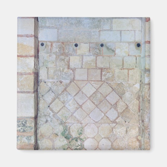 Íman Detalhe da parede da Cripta de Ruas. (Frente)