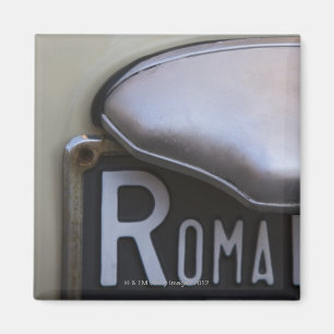 Íman detalhe de uma chapa de matrícula de Roma em um
