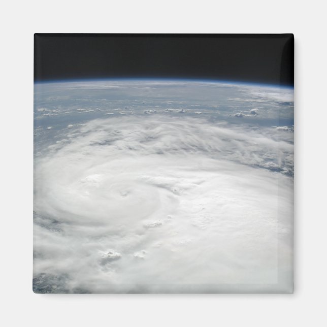 Íman Dia 6 de Tempestade Tropical (Frente)