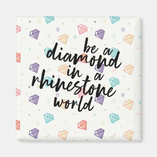 Íman Diamante num Mundo Rhinestone