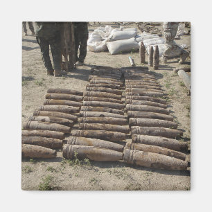 Íman Dispositivos explosivos são identificados e invent