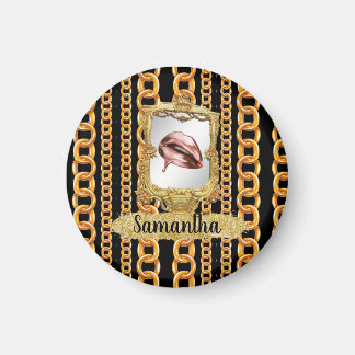 Íman Dourado e elegante costume de chic