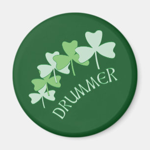 Íman Drummer Shamrocks Verde Descrito