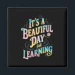 Íman É um belo dia para aprender de volta à escola<br><div class="desc">É um belo dia para aprender de volta à escola</div>