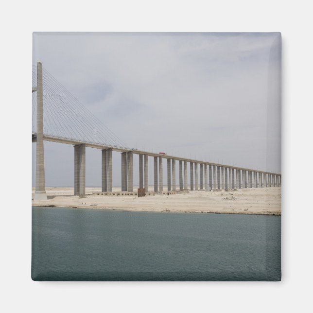 Íman Egito, Canal de Suez. Ponte da Paz (Frente)