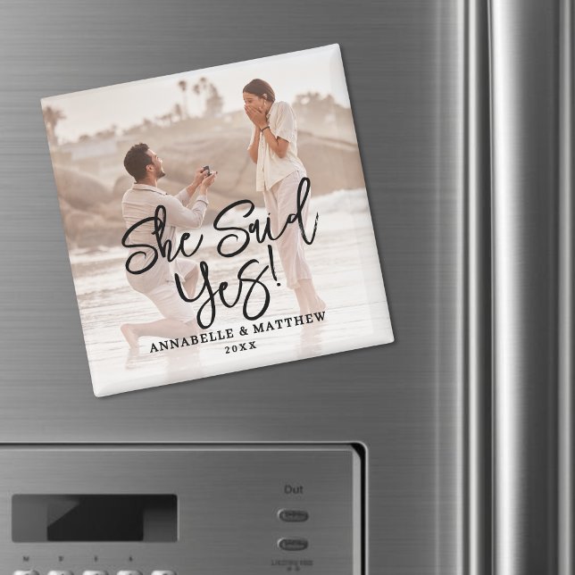 Íman Ela Disse Sim Foto de Noivado (She Said Yes Engagement Photo Magnet)