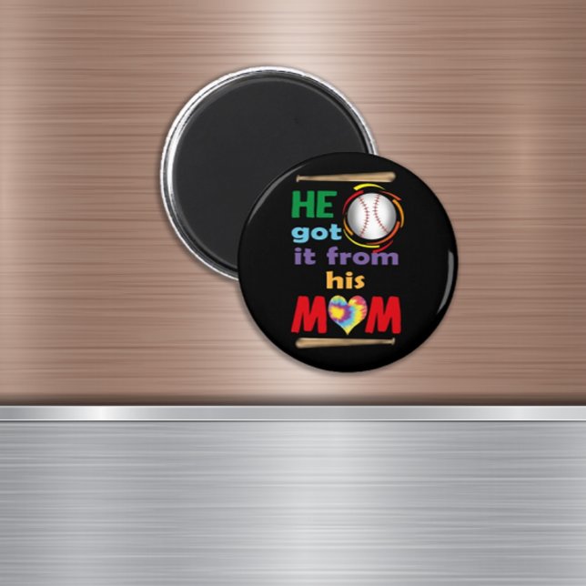 Íman Ele Conseguiu Do Magnet Da Mãe. (He Got It From His Mom Magnet)