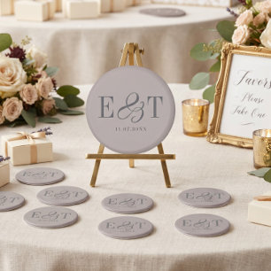 Íman Elegantes iniciais de casais de casamento Taupe