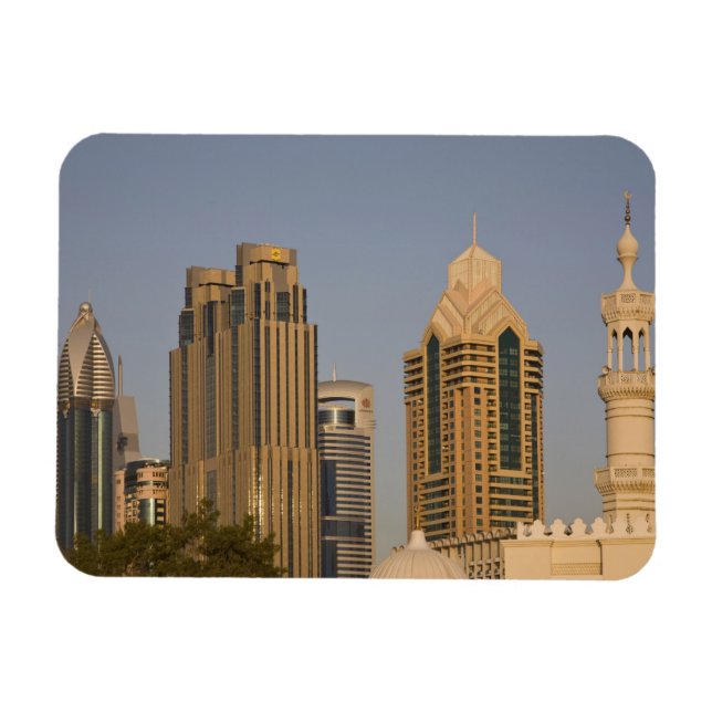 Íman Emirados Árabes Unidos, Dubai. Minarete de mesquit (Horizontal)