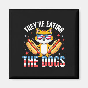 Íman Engraçados Estão Comendo Os Cães Os Gatos