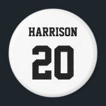 Íman Esportes variados — número de nome personalizado b<br><div class="desc">A varsity esportiva preto branco personalizado número de íman monograma. Estilo desportivo variado. Personalize-o com seu nome, idade, ano, número ou nome da equipe desportiva.</div>