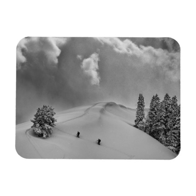 Íman Esquiadores de montanha em neve fresca (Horizontal)