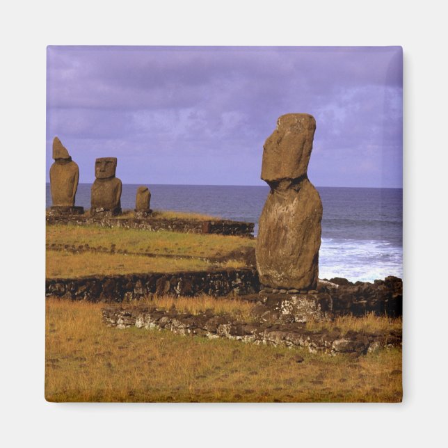 Íman Estátua Abstrata Moai da Plataforma Tahai na Pásco (Frente)