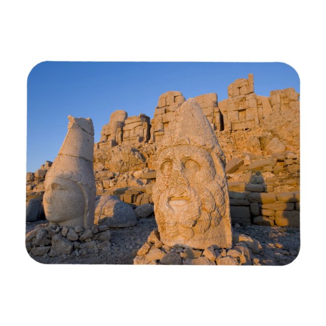 Íman Estatuas de cabeças colossais de Deuses guardando  (Horizontal)