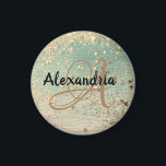 Íman Estrelas Douradas personalizadas sobre brilho verd<br><div class="desc">Estrelas de ouro brilhantes num fundo verde-marinho sombrio juntaram-se com a areia dourada brilhante no topo criando vibrações de glama cômico. Pode ser personalizado com letra e nome para torná-lo exclusivo seu.</div>