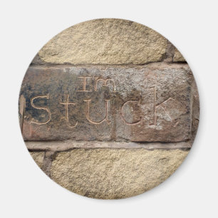 Íman "Eu sou colado" um outro tijolo na parede