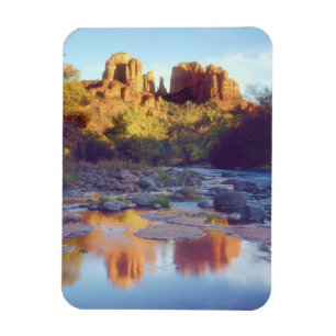 Íman EUA, Arizona, Sedona. Cathedral Rock refletindo