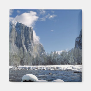 Íman EUA, Califórnia, Parque Nacional de Yosemite. O ri