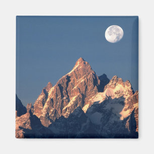 Íman EUA, Wyoming, Grand Teton NP. Uma lua cheia se põe
