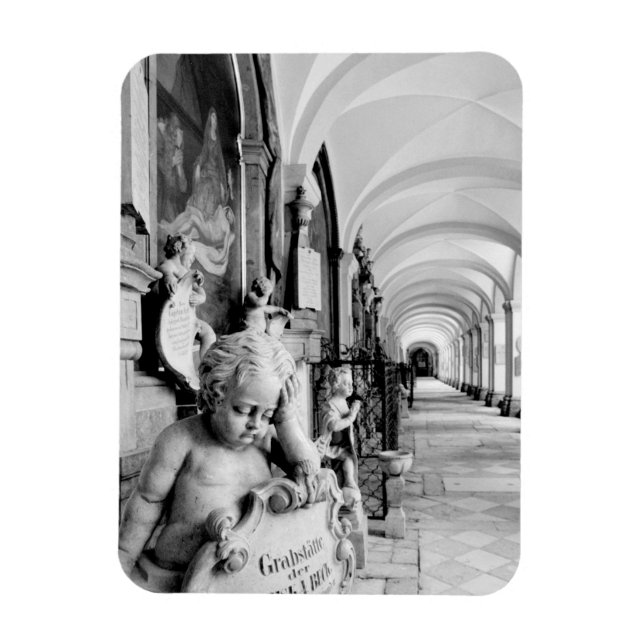 Íman Europa, Áustria, Salzburgo. Querubim e monumento 2 (Vertical)