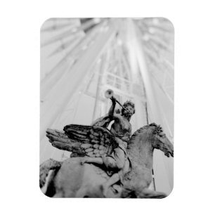 Íman Europa, França, Paris. Estátua e Roda-gigante, 2