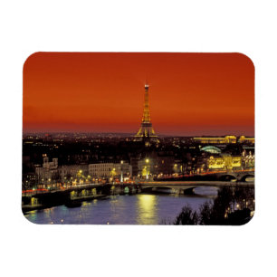 Íman Europa, França, Paris. Vista do pôr do sol da Torr