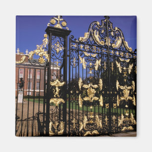 Íman Europa, Inglaterra, Londres. Portão dourado fora d