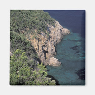 Íman Europa, Itália, Toscana. Costa rochosa; Cala