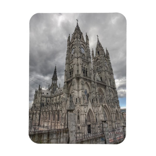 Íman Exterior da Basílica em Quito, Equador (Vertical)