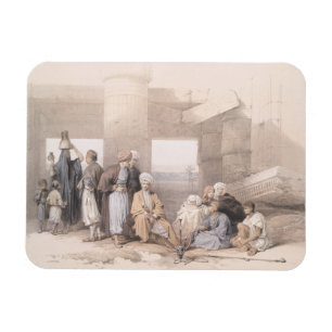 Íman Família beduína no templo de Amun, Thebes, Egipt