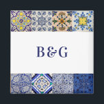 Íman Favor de Casamento de Azulejos Portugueses do Medi<br><div class="desc">Um moderno, mas rústico, design de casamento do padrão dos azulejos portugueses mediterrânicos. Um design temático mediterrânico colorido que usa diferentes designs de azulejo para criar um elegante design de casamento de verão. Um charmoso português, italiano e espanhol influenciou o design de azulejo do Mediterrâneo usando a tipografia da escrita...</div>