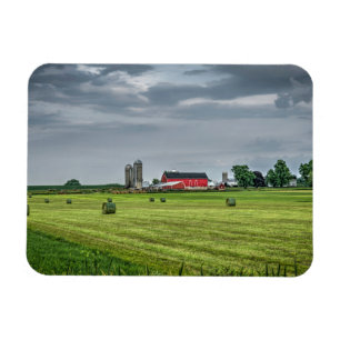 Íman Fazendas Red Barn & Silo em Primavera