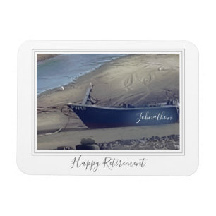 Íman Feliz barco de aposentadoria na praia