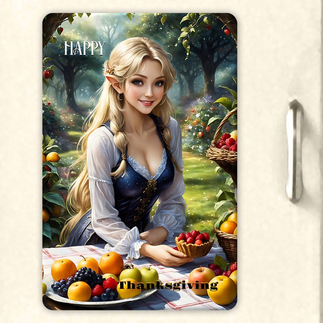 Íman Feliz Dia de Ação de Graças da Fada (Flexible Thanksgiving magnet featuring a beautiful fairy in an enchanted garden with a fruit harvest)