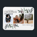 Íman Feliz Natal Black Winter Botanical Photo Holid<br><div class="desc">Apresentando o feliz Natal Black Winter Botanical Photo Magnet Holiday Card! Este belo cartão apresenta três das suas fotos favoritas a preto e branco, com "Feliz Natal" num moderno texto escrito à mão e serif tipo duo. O cartão é decorado com botânicos verdes de inverno, escuros, vermelhos e dessaturados, fazer...</div>