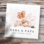 Íman Feriado de Foto Personalizada da Vovó Moderna e Si<br><div class="desc">Design é composto por tipografia quic moderna com sans serif e serif font. Adicione uma foto personalizada de vovó e ano.</div>