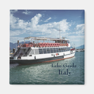 Íman Ferry Boat no lago Garda itália