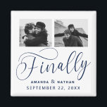 Íman Finalmente Casamento Minimalista 2 Foto Salvar Dat<br><div class="desc">Valeu a pena esperar e agora você está finalmente pronto para enviar suas datas de salvamento! Esses casamento minimalistas, exceto a data em que ímanes são perfeitamente simples, mas super modernos. Personalize facilmente o design, adicionando suas próprias fotos, nomes e data de casamento. Itens correspondentes podem ser encontrados na coleção....</div>
