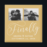 Íman Finalmente Casamento Minimalista 2 Foto Salvar Dat<br><div class="desc">Valeu a pena esperar e agora você está finalmente pronto para enviar suas datas de salvamento! Esses casamento minimalistas, exceto a data em que ímanes são perfeitamente simples, mas super modernos. Personalize facilmente o design, adicionando suas próprias fotos, nomes e data de casamento. Itens correspondentes podem ser encontrados na coleção....</div>
